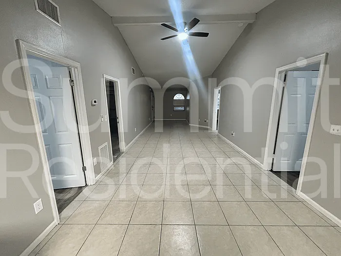 3 bed, 2.0 bath, 1208 sqft, $2,695 — Photo 3