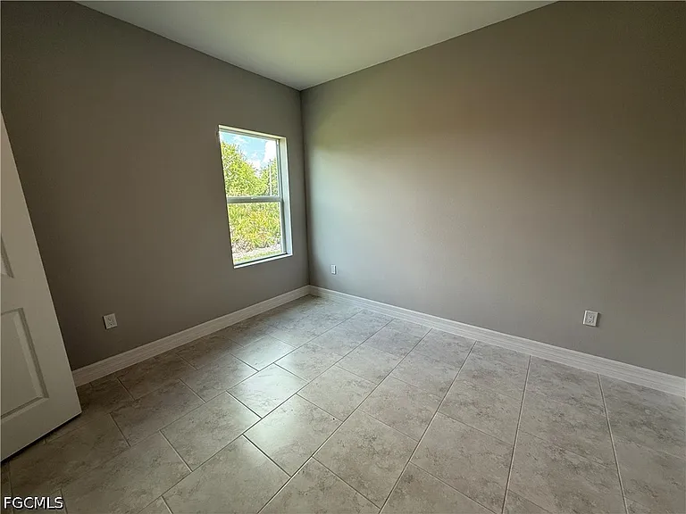 4626 Ida Ave N — Photo 24