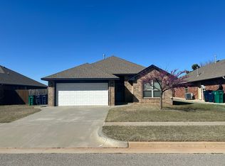 10625 SW 36th St, Yukon, OK 73099