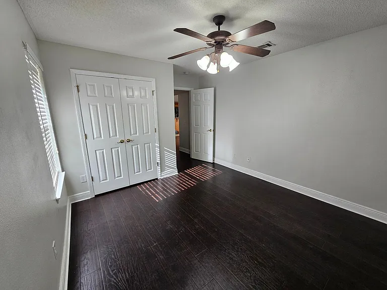 2202 Hagood Loop — Photo 17