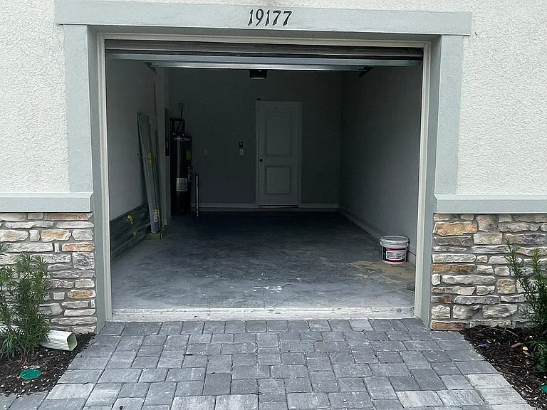 19177 Elsimont Isle — Photo 12