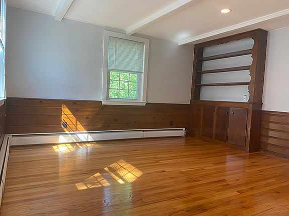 3rd image of 34 Trevore St #2