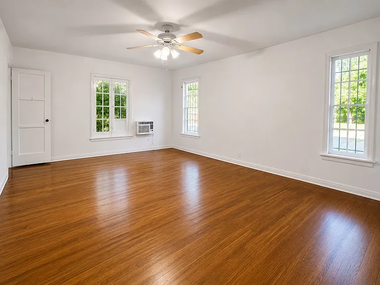 1452 S Sherbourne Dr — Photo 29