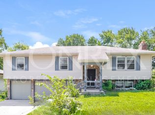 125 Fairlane St, Lansing, KS 66043
