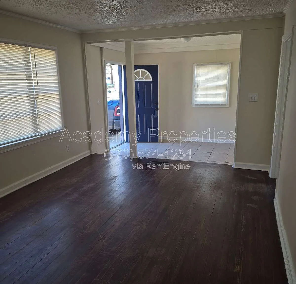 3 bed, 1.0 bath, $1,495 — Photo 2