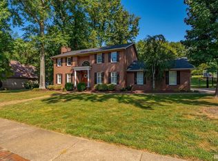7122 Wedgewood Dr, Newburgh, IN 47630
