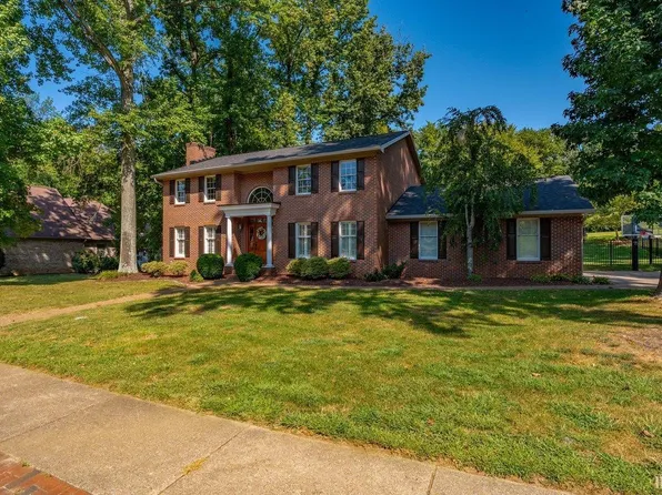 7122 Wedgewood Dr, Newburgh, IN 47630