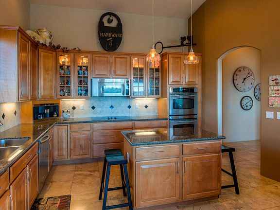 3rd image of 11061 N Pusch Ridge Vistas Dr