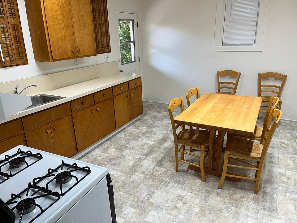 2nd image of 838 Mendocino Ave #1/2