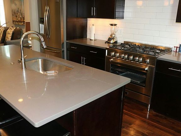 4th image of 929 13th Ave S