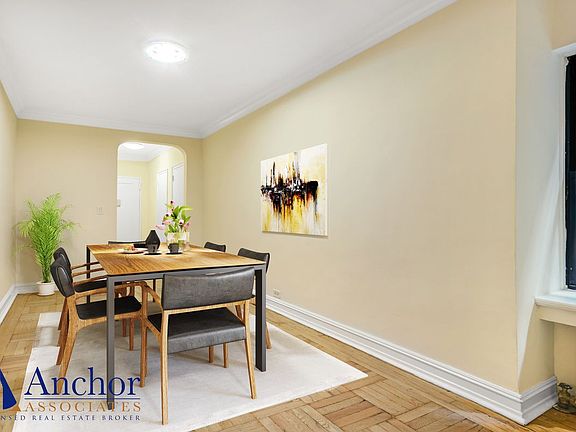 4th image of 235 E 46th St APT 1B