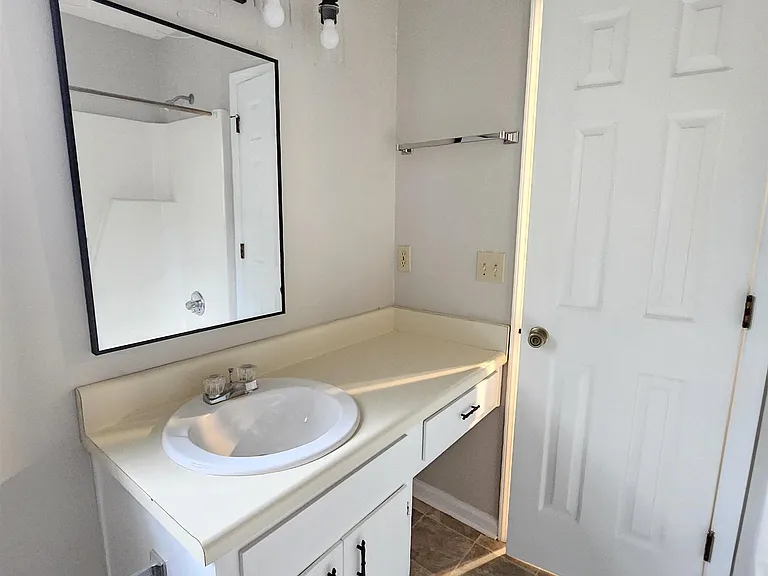 2388 Gregory Dr — Photo 28
