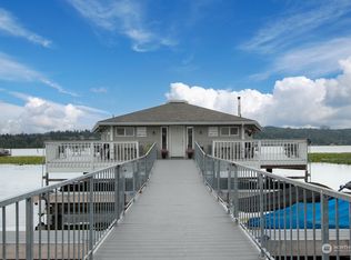 17104 NE 45th St APT 3, Redmond, WA