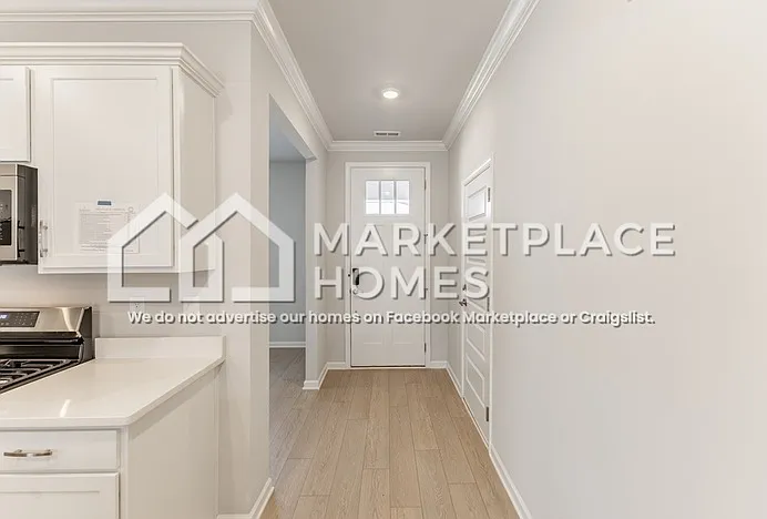 3 bed, 2.0 bath, 1703 sqft, $2,050 — Photo 4