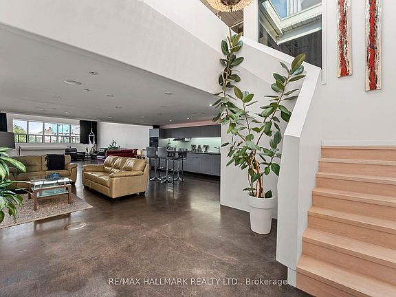2nd image of 1173 Dundas St E #226