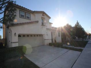 16537 El Revino Dr, Fontana, CA 92336