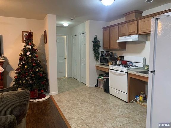 5th image of 503 Valley Brook Ave Unit 2A
