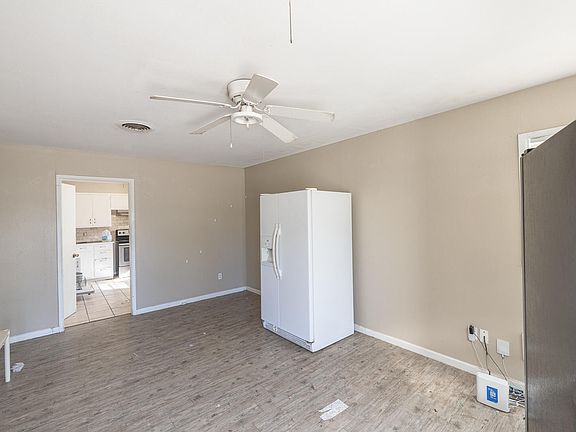 4th image of 2408 46th St