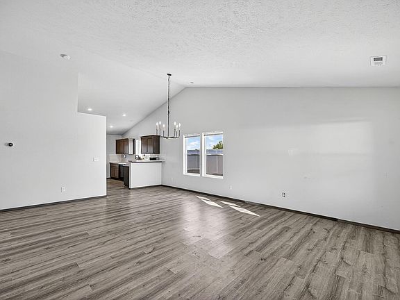 3rd image of 10307 W Salmonberry Rd