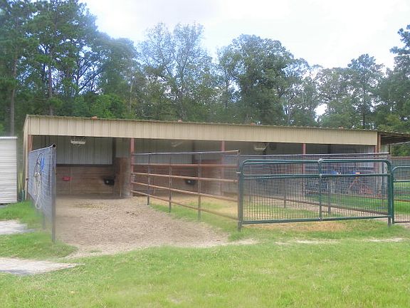 3rd image of 550 Bourrous Dr