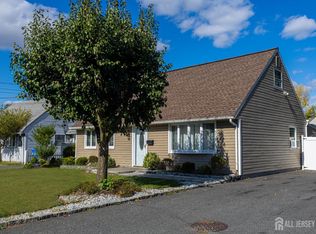78 Patricia Ave, Colonia, NJ 07067