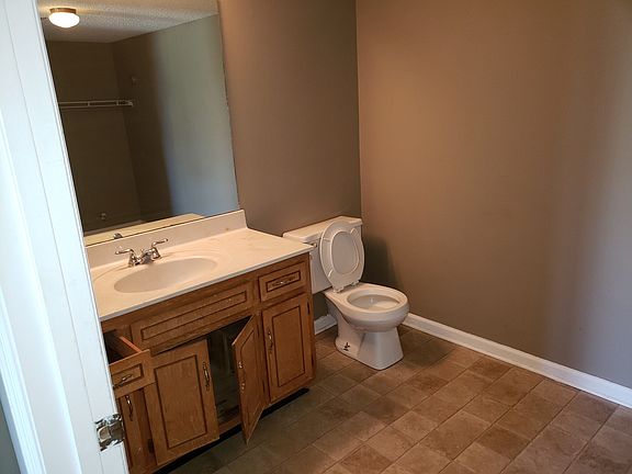 5th image of 3316 Carrie Dr