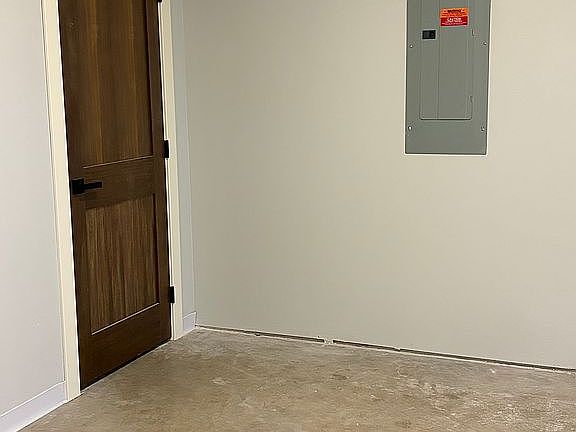 4th image of 636 Apple Creek Rd