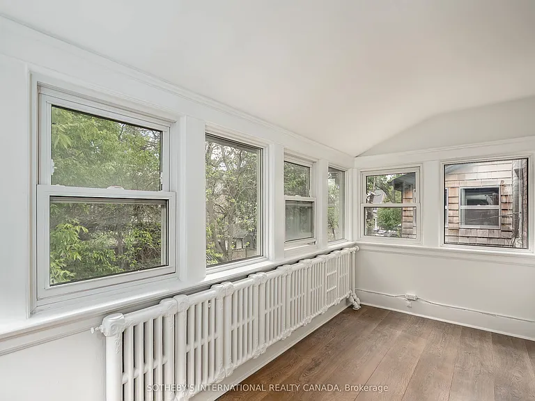 38 Browning Ave #UPPER — Photo 5