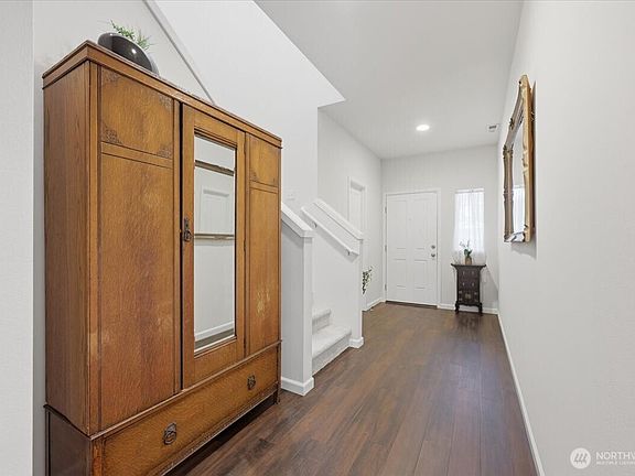4th image of 1026 86th Avenue SE