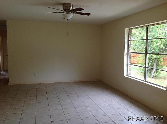 5th image of 110 Carothers St