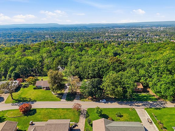 5th image of 2025 Haven Crest Dr