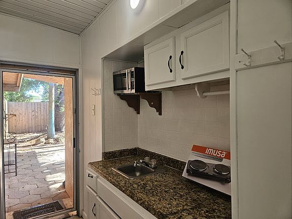 5th image of 2109 E Bougainvillea Ave #C