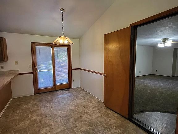 4th image of 5370 S Laramie Pl