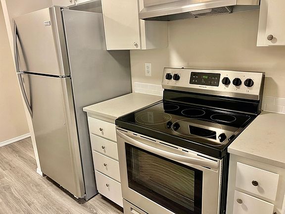 5th image of 3304 N Lincoln St APT B