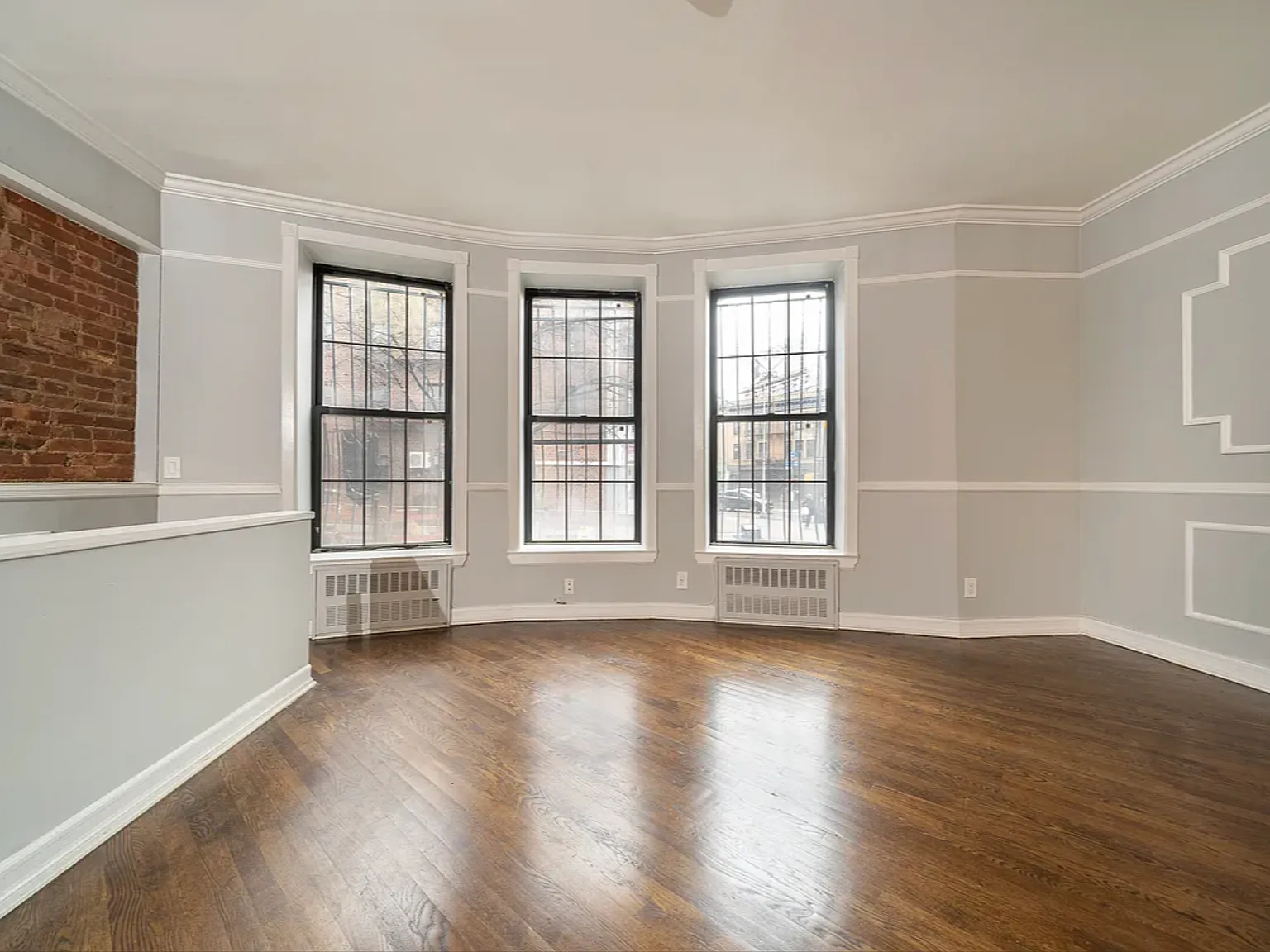 189 Sterling Place — Photo 3