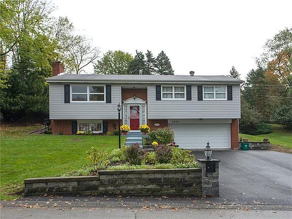2nd image of 4046 Benden Cir
