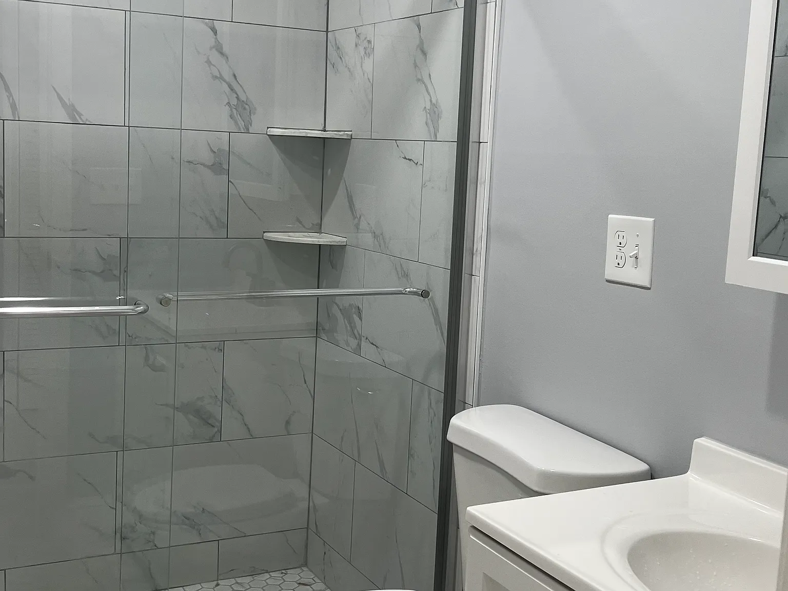 4 bed, $4,000 — Photo 4