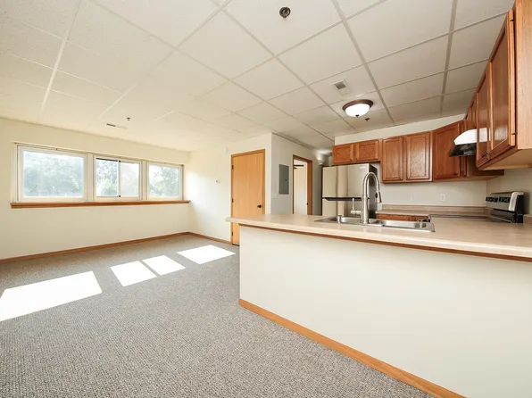 109 E Luverne St APT 217, Luverne, MN 56156