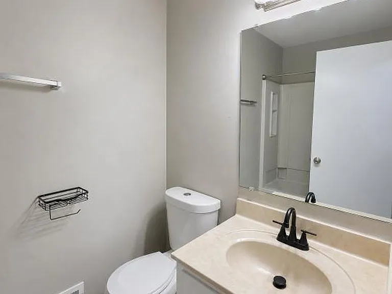 125 Mossland Dr — Photo 26