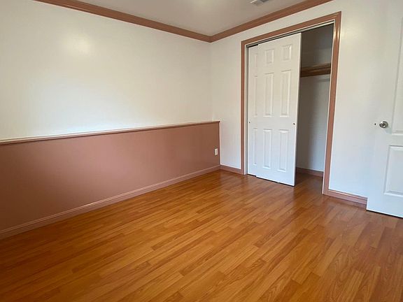 2nd image of 2320 Vicente St #2320A