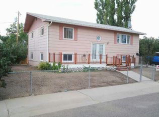 301 Kinnikinnick Dr, Riverton, WY 82501