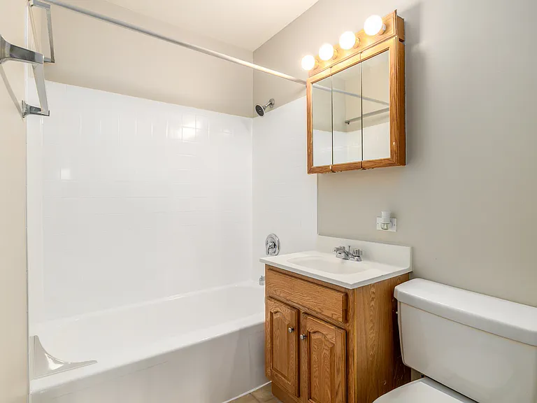 Acclaim at Hinsdale Lake — Photo 23