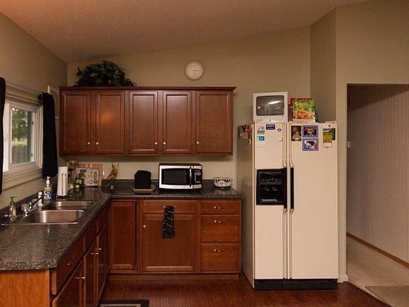 4th image of 2617 Oakwood Blvd