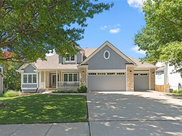 305 Tanner Dr, Belton, MO 64012