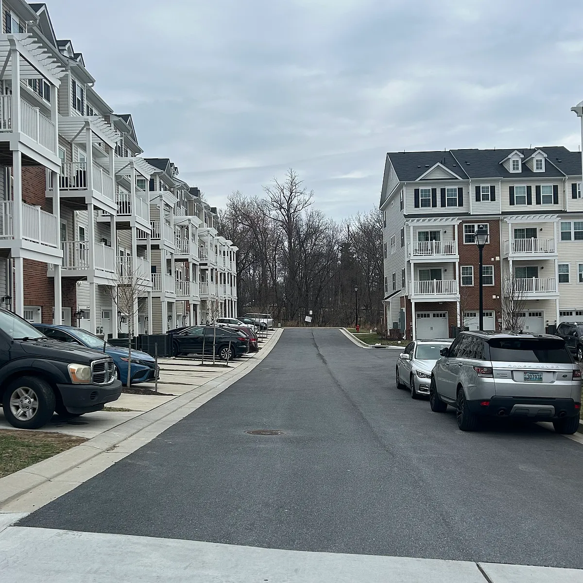 one car garage and parking pad - 4444 Potts Ct