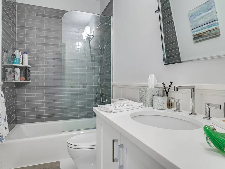 147 Warfield Way — Photo 17