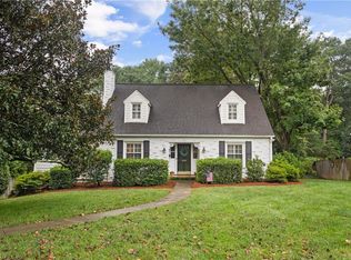 2520 Robinhood Rd, Winston Salem, NC 27106