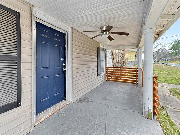 2nd image of 1309 N Main St