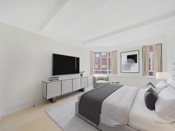 21 East 61st Street image 6 of 12