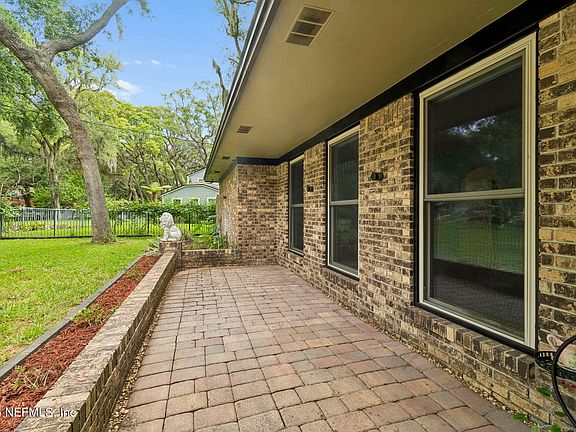 5th image of 1631 ARROWHEAD Trail